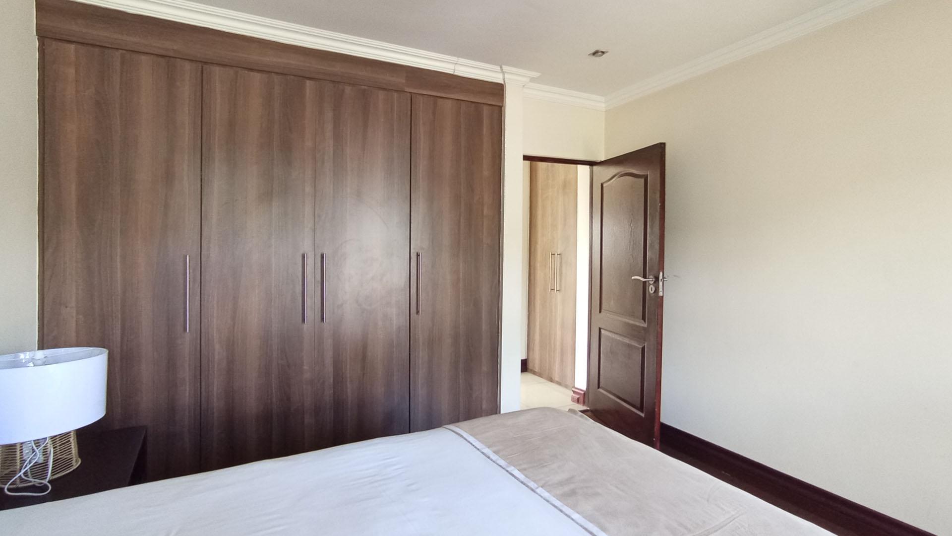 Bed Room 2 - 18 square meters of property in Blue Valley Golf Estate