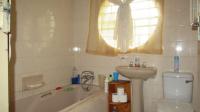Bathroom 1 - 5 square meters of property in Eikepark