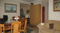 Lounges - 14 square meters of property in Eikepark