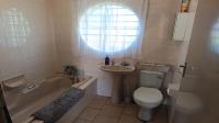 Bathroom 1 - 5 square meters of property in Eikepark