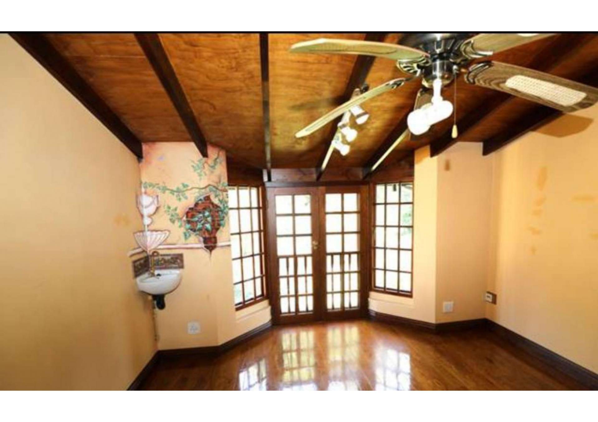  of property in Padfield Park