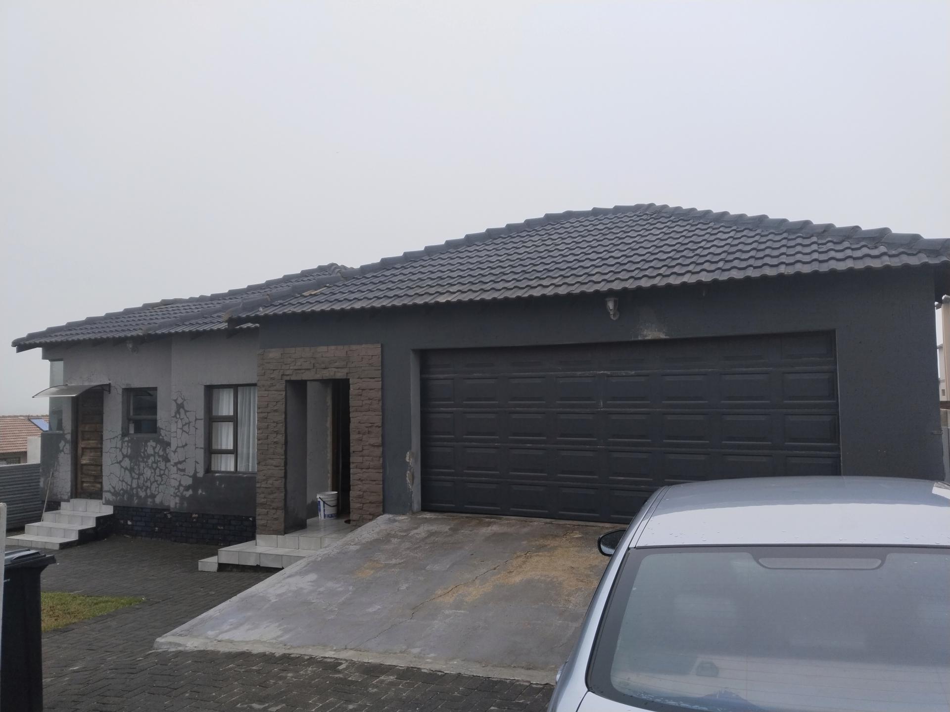Front View of property in Krugersdorp