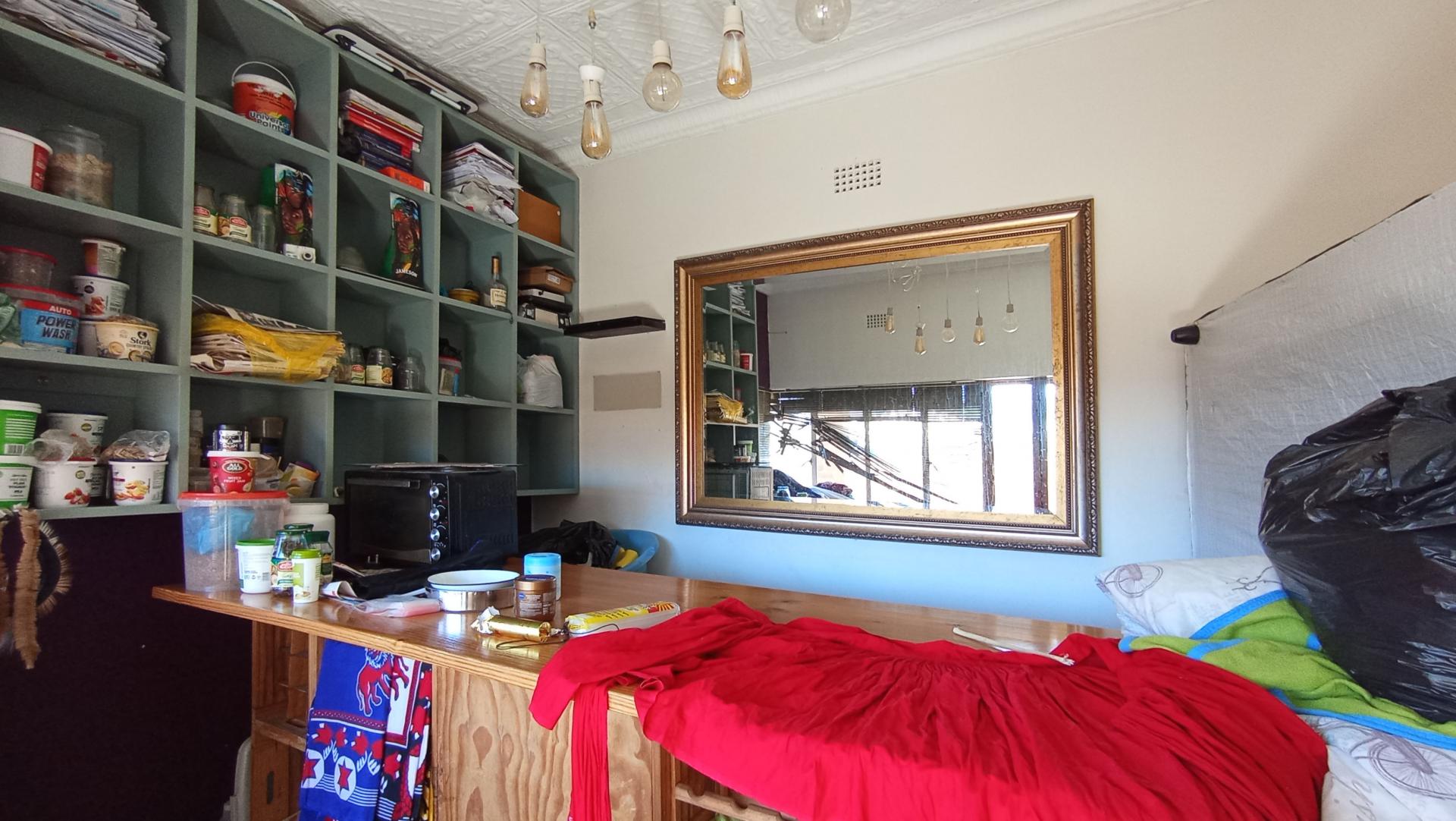 Spaces - 23 square meters of property in Orange Grove