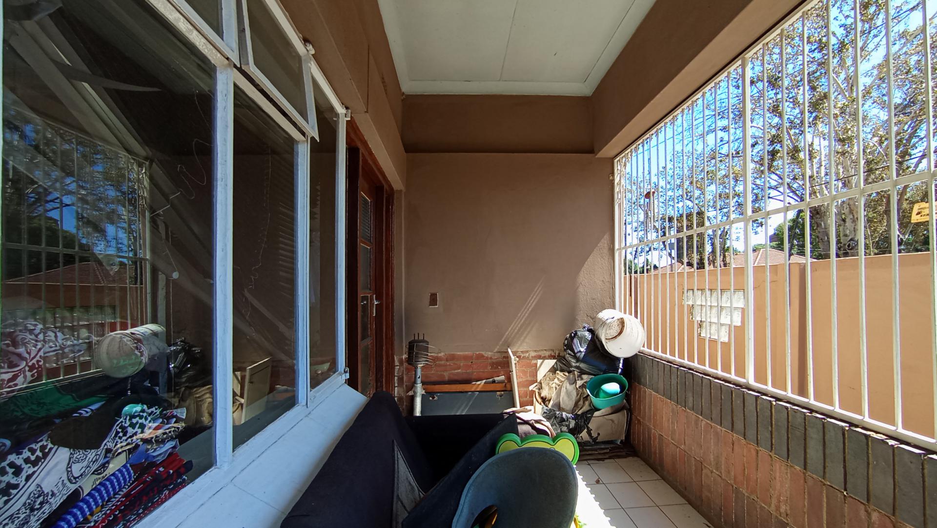 Patio - 9 square meters of property in Orange Grove