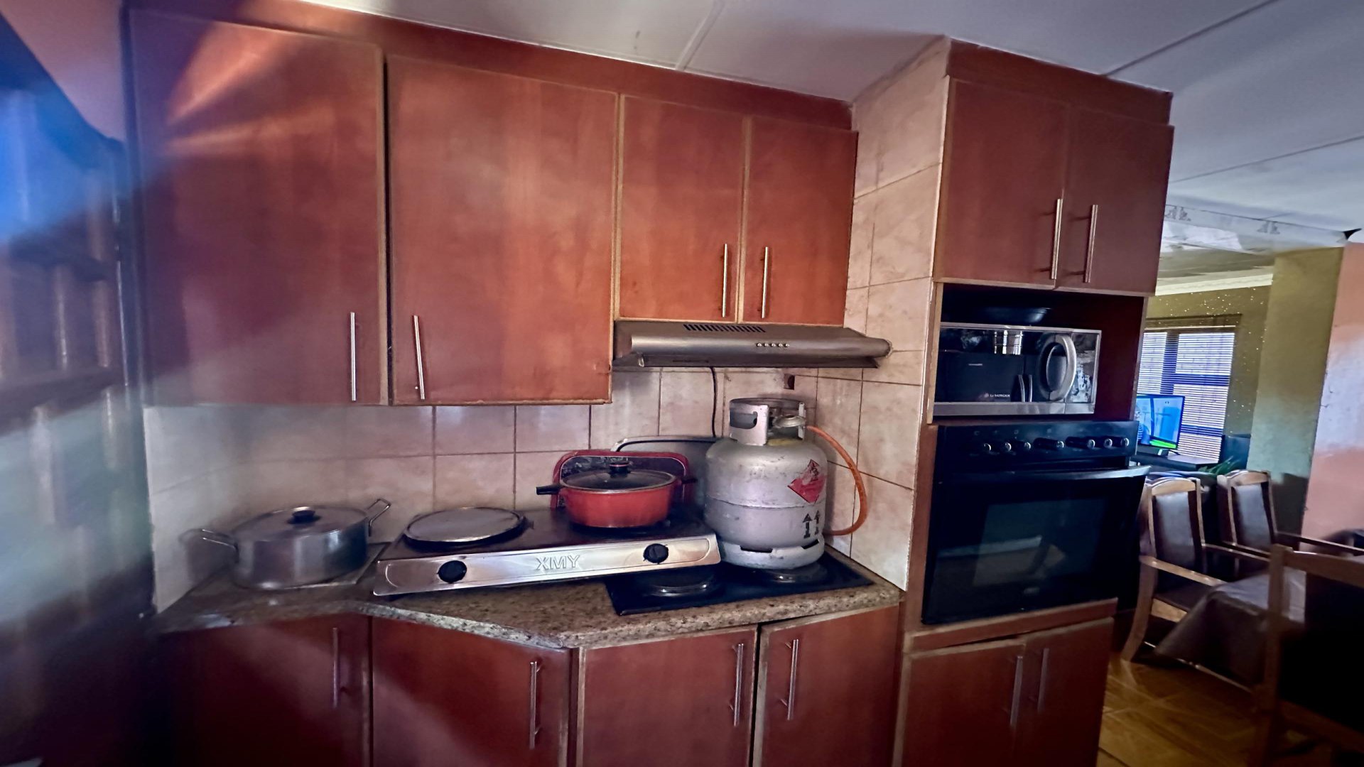 Kitchen of property in Mangaung