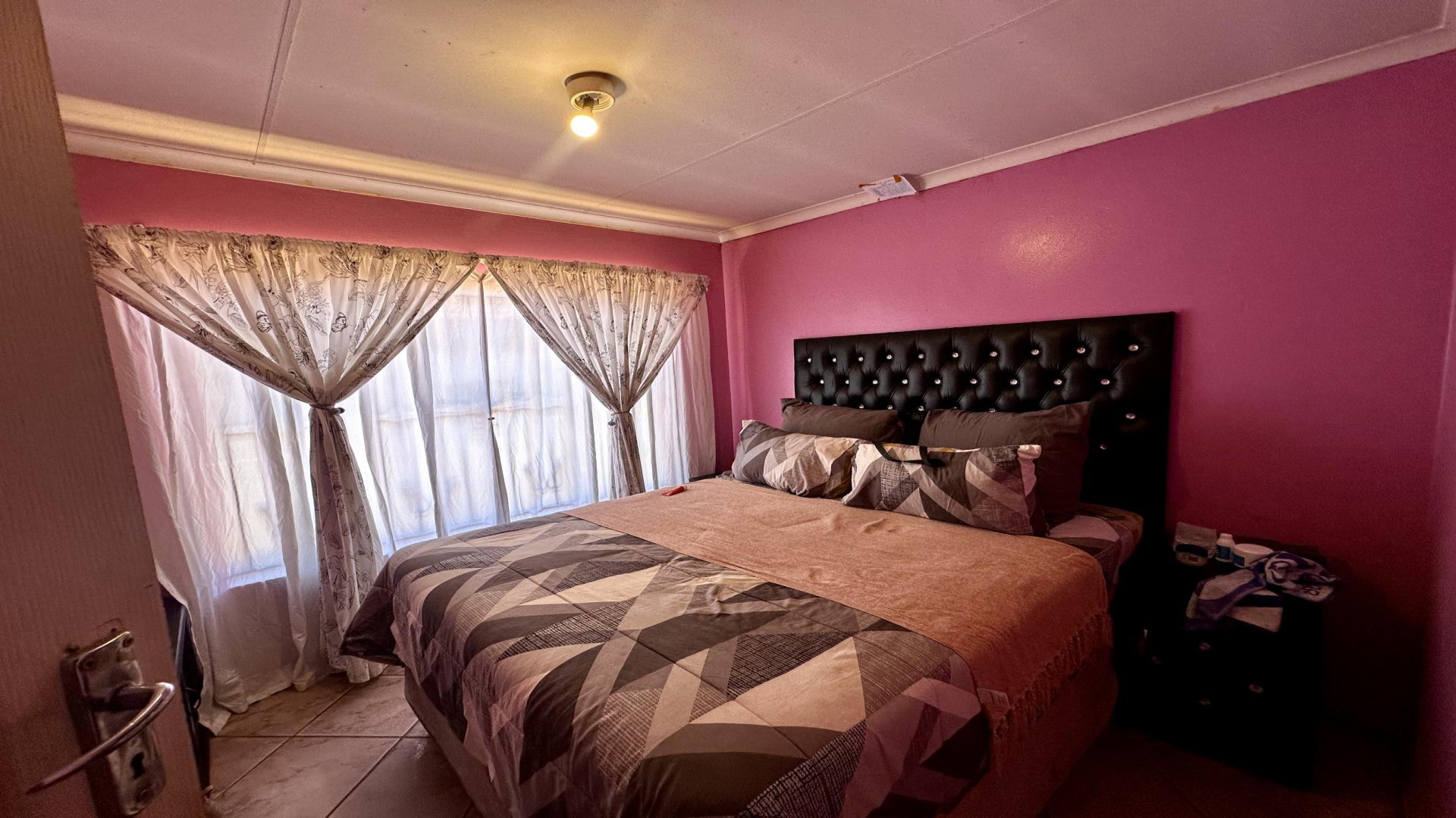 Bed Room 1 of property in Mangaung
