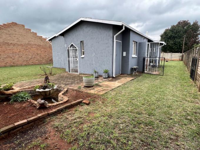 3 Bedroom House for Sale For Sale in Klerksdorp - MR674147