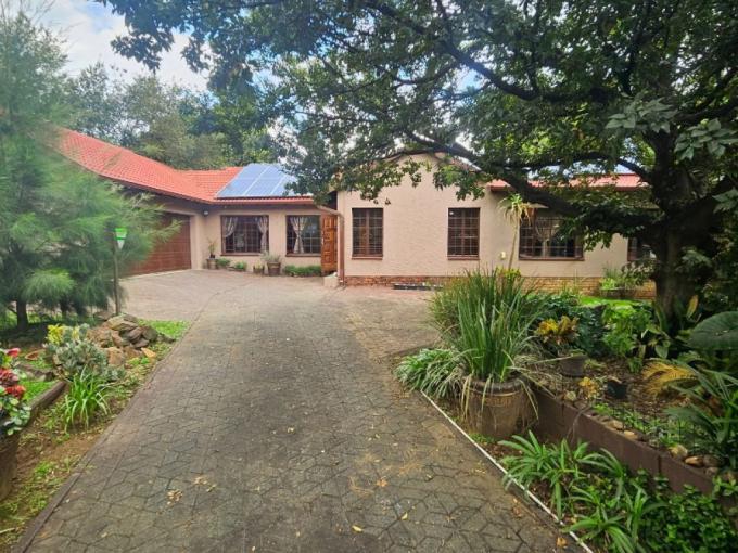 4 Bedroom House for Sale For Sale in Brackenhurst - MR674170
