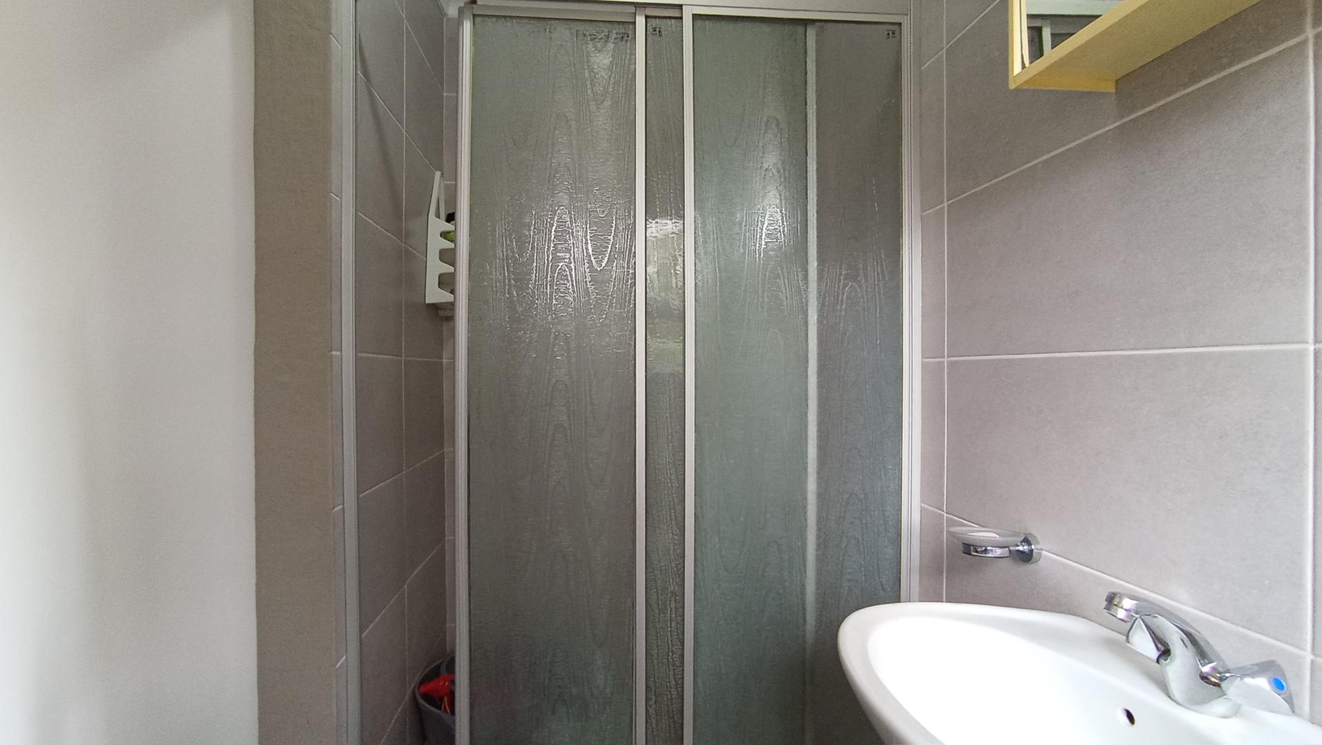 Staff Bathroom - 3 square meters of property in North Riding A.H.