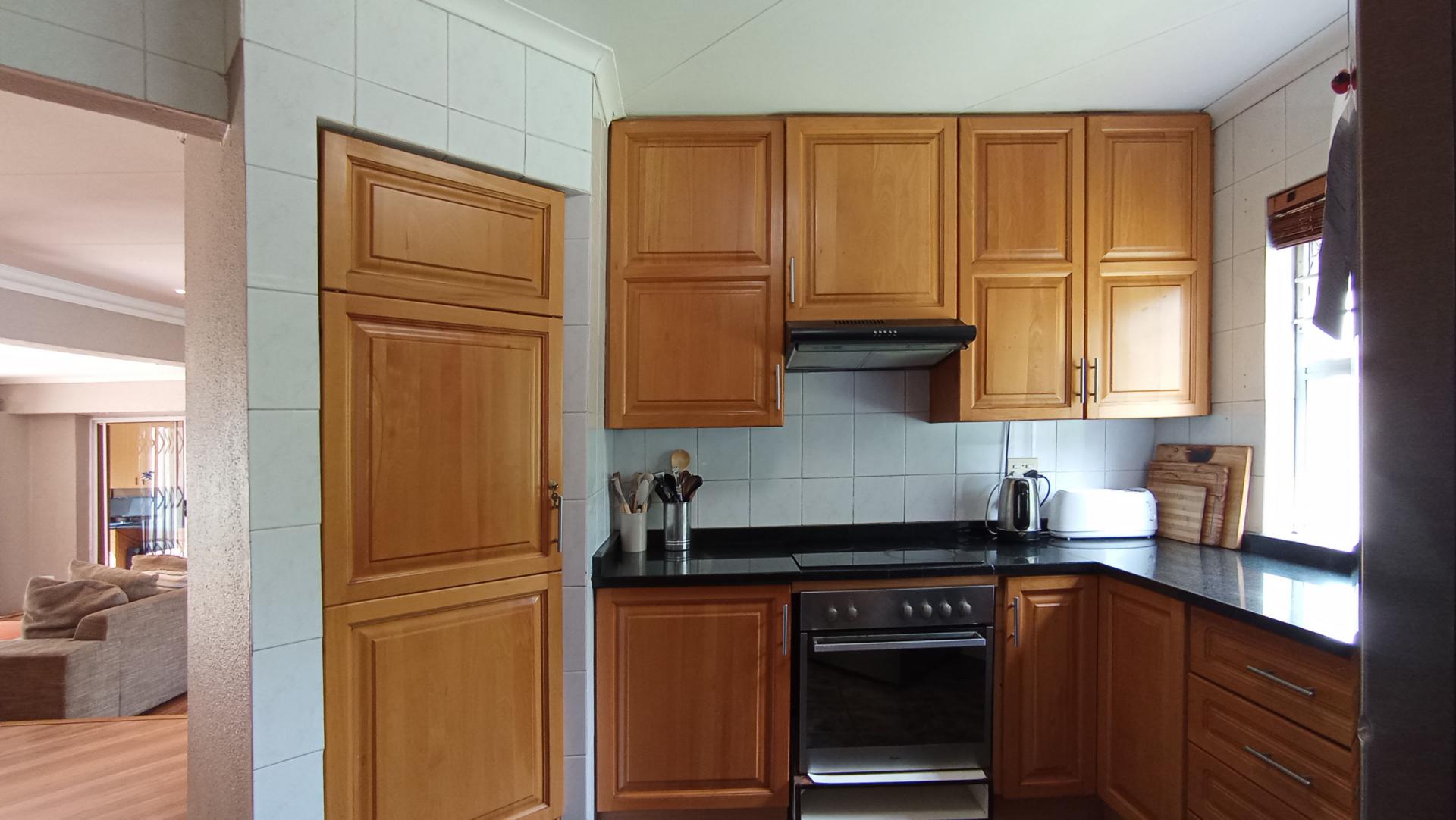 Kitchen - 15 square meters of property in North Riding A.H.