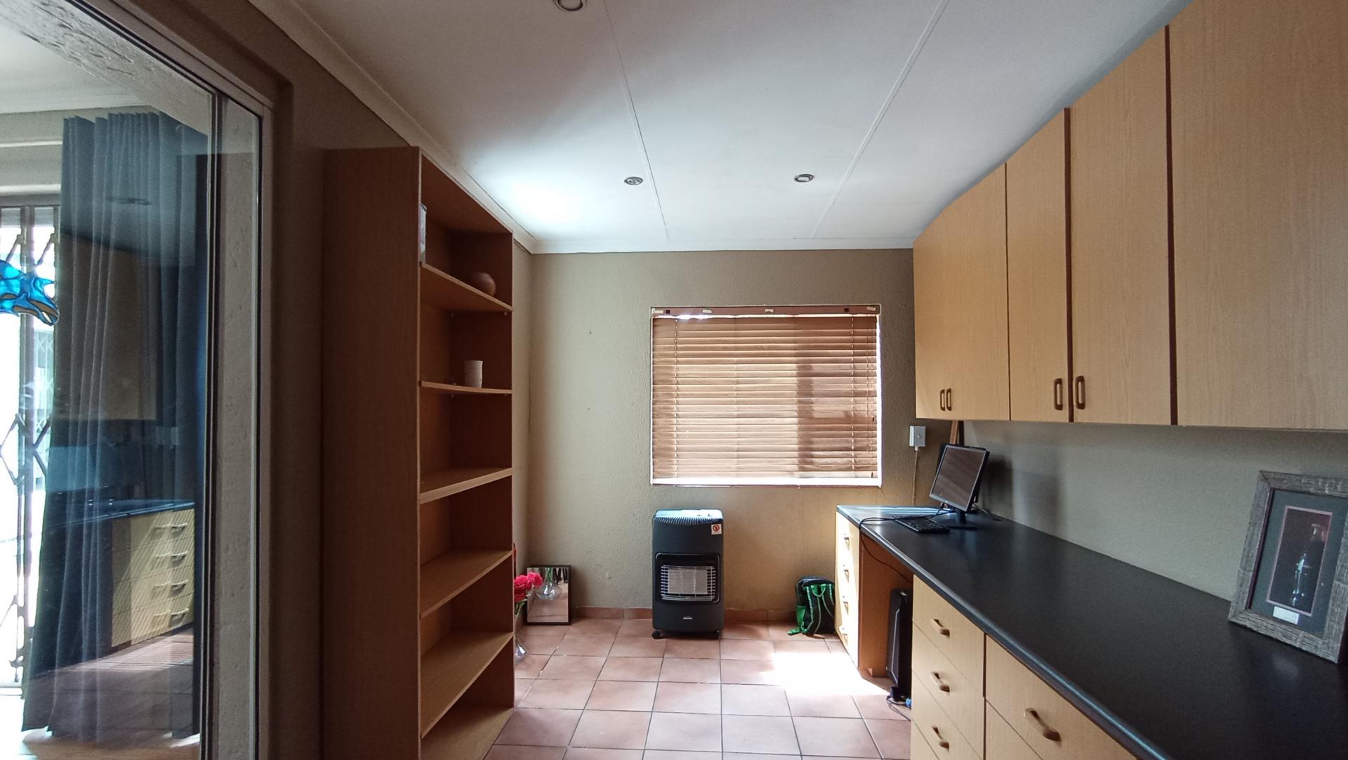 Study - 13 square meters of property in North Riding A.H.