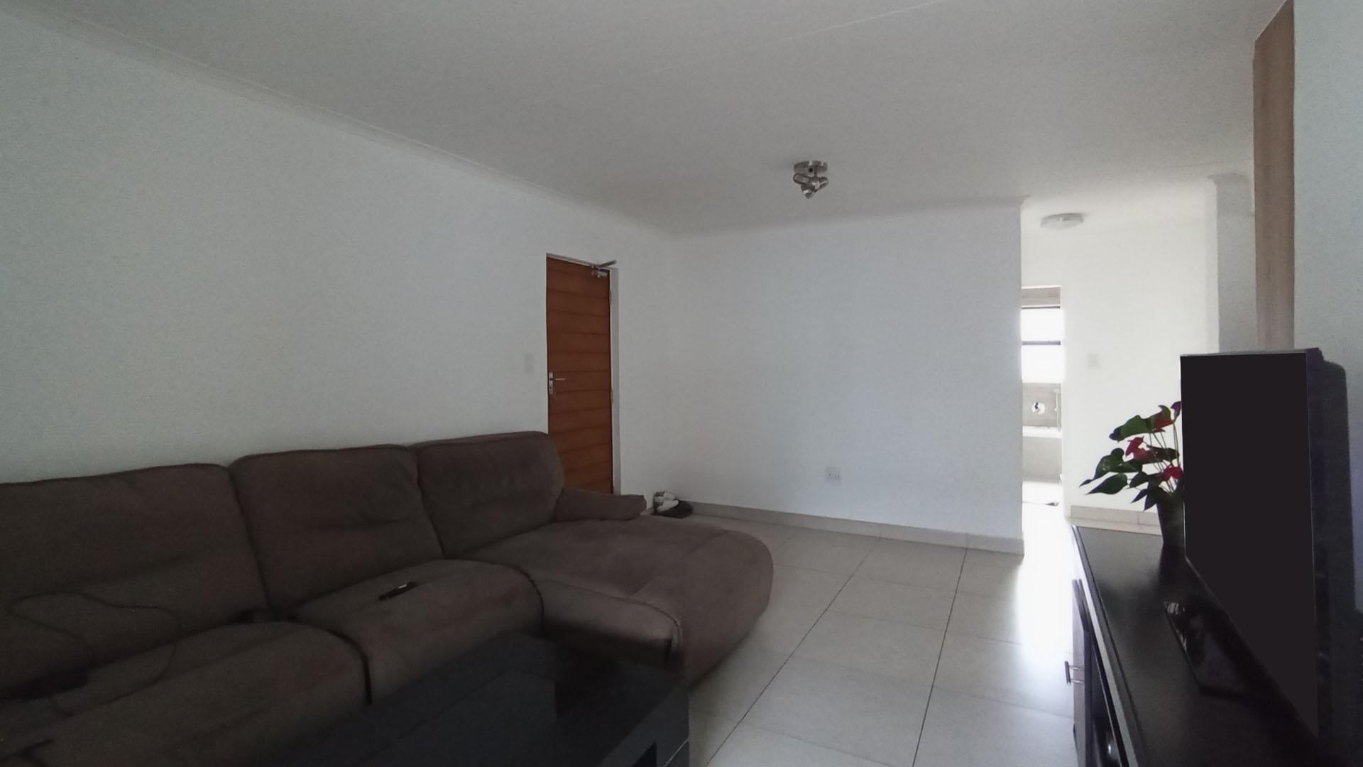 Lounges - 20 square meters of property in Irene
