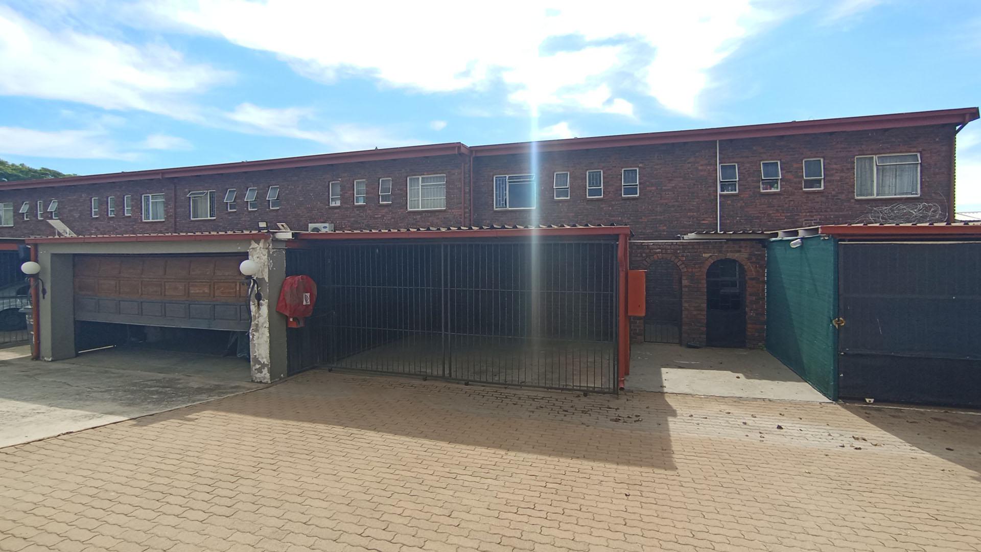 Front View of property in Hermanstad