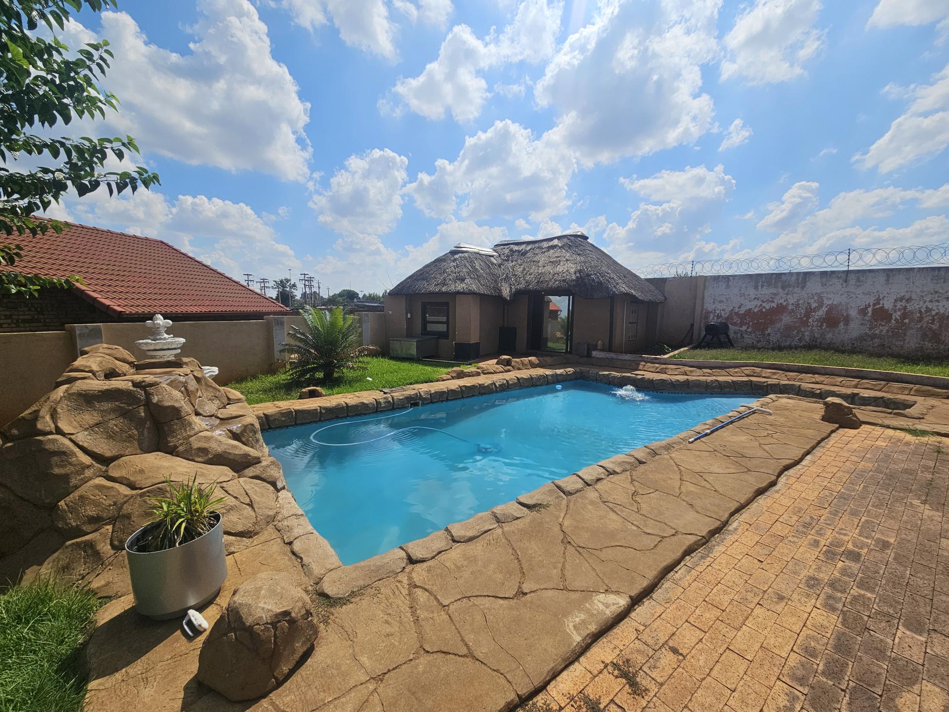  of property in Eldorado Park AH