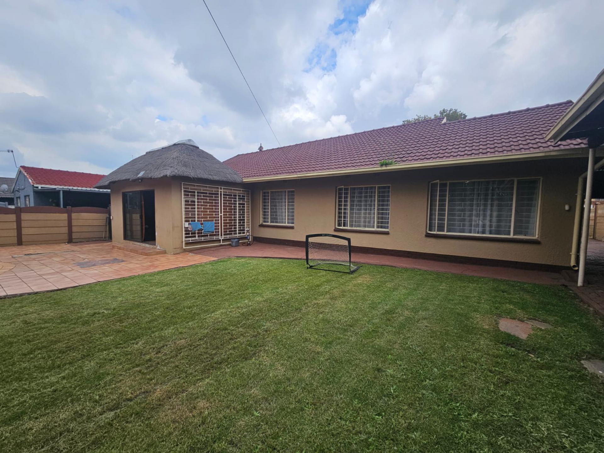  of property in Florida Lake