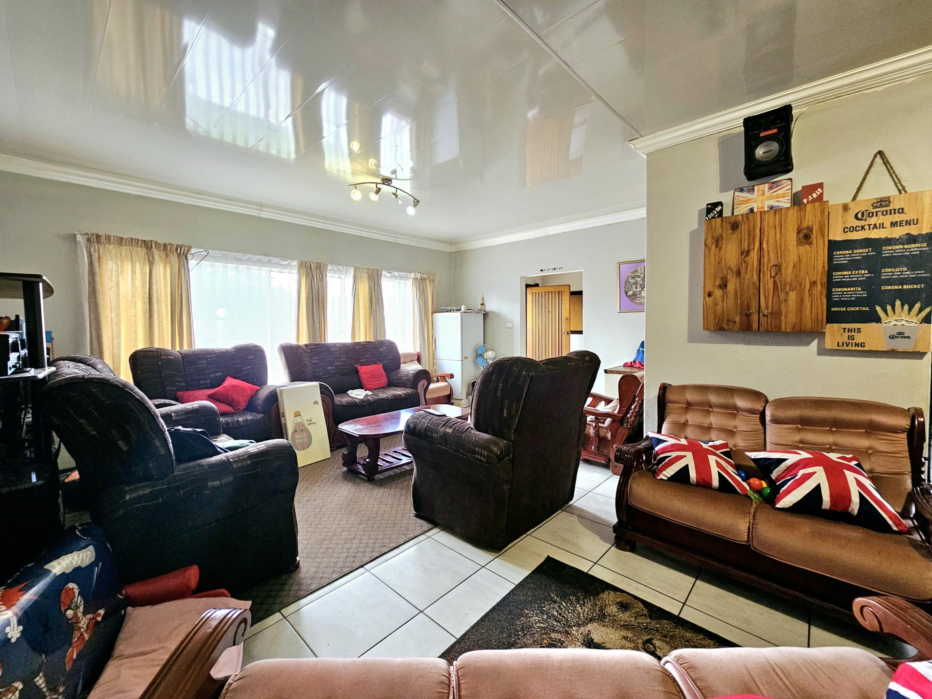 Lounges of property in Hospitaalpark