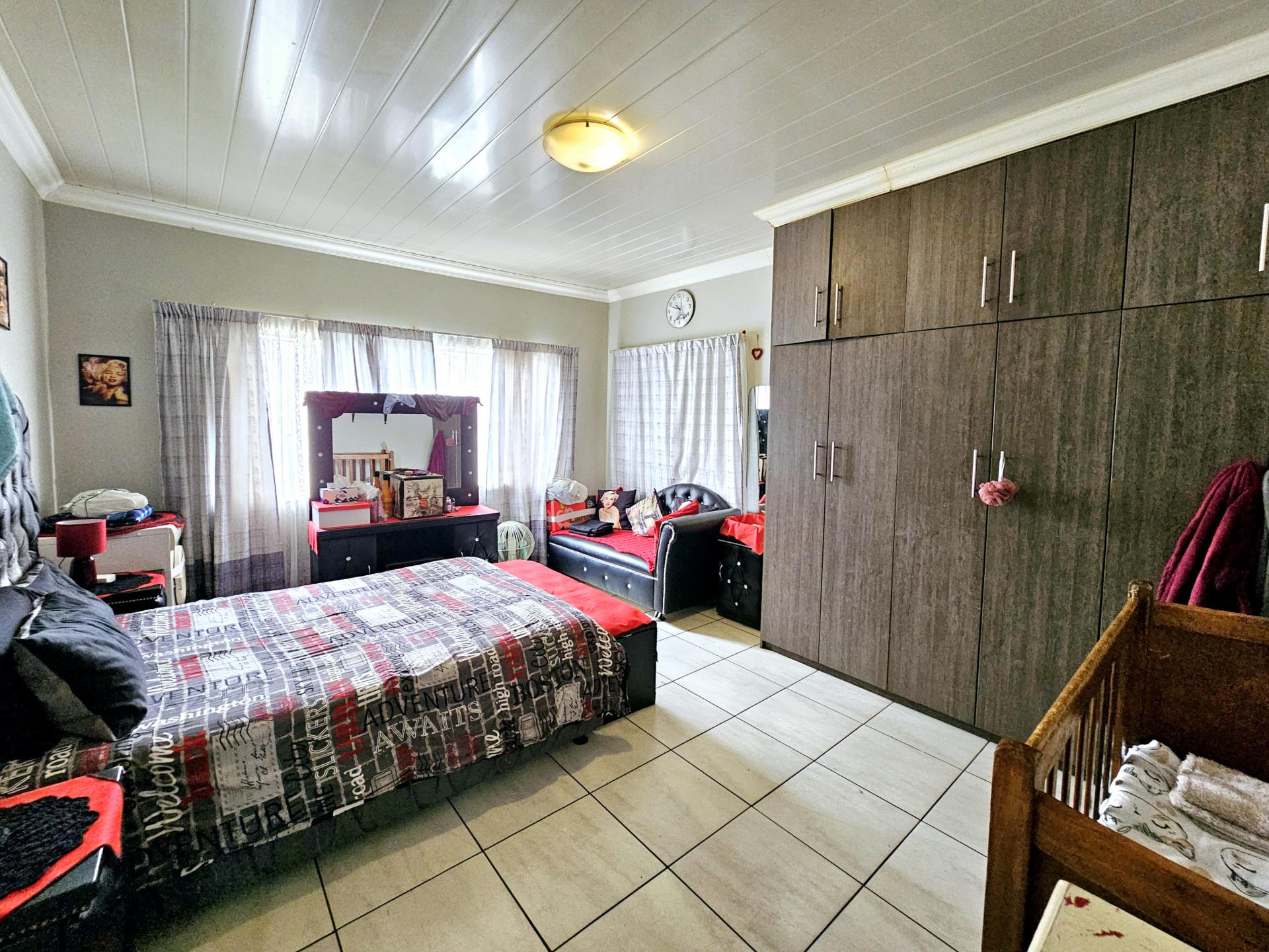 Bed Room 2 of property in Hospitaalpark