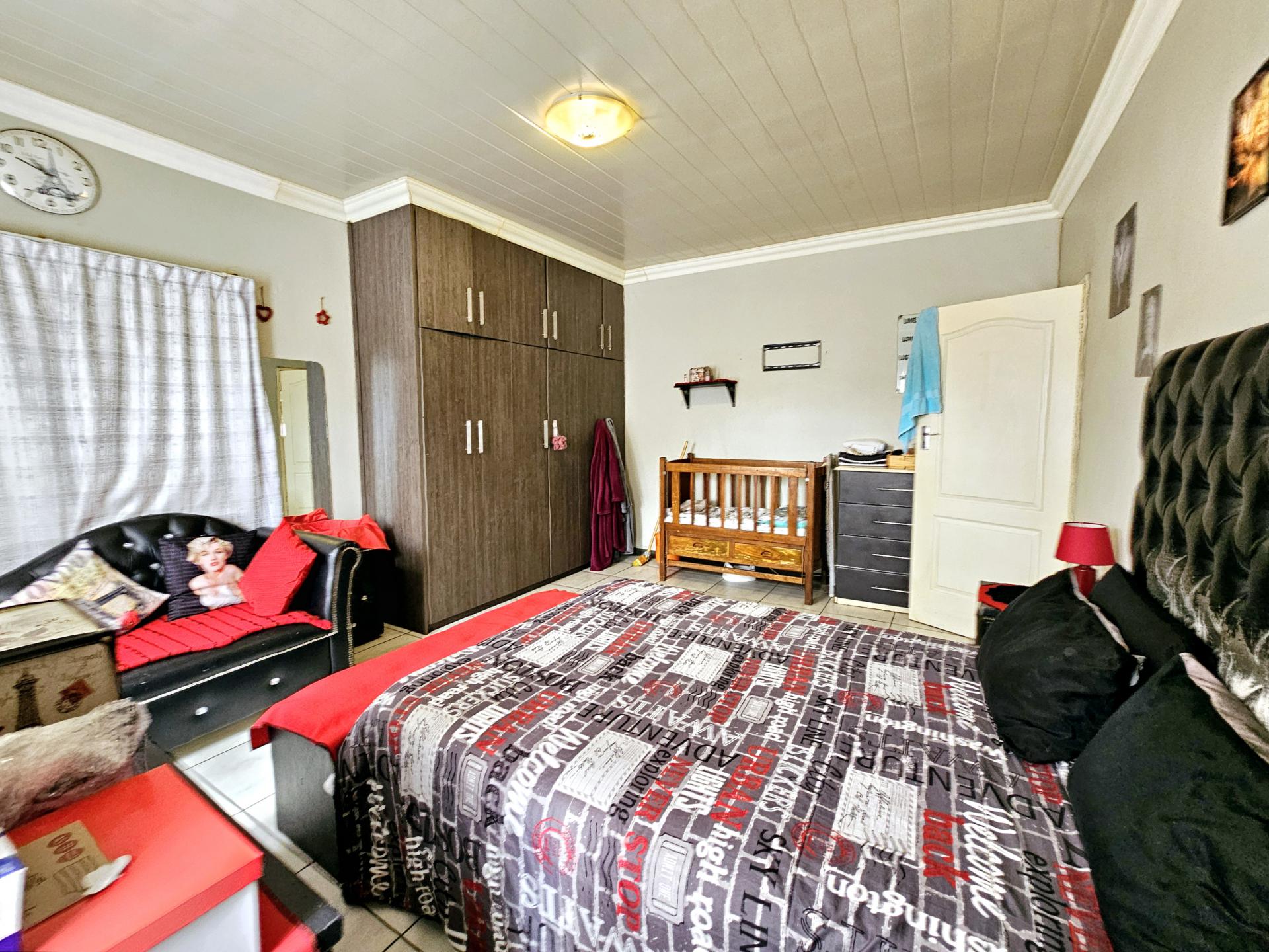 Bed Room 2 of property in Hospitaalpark