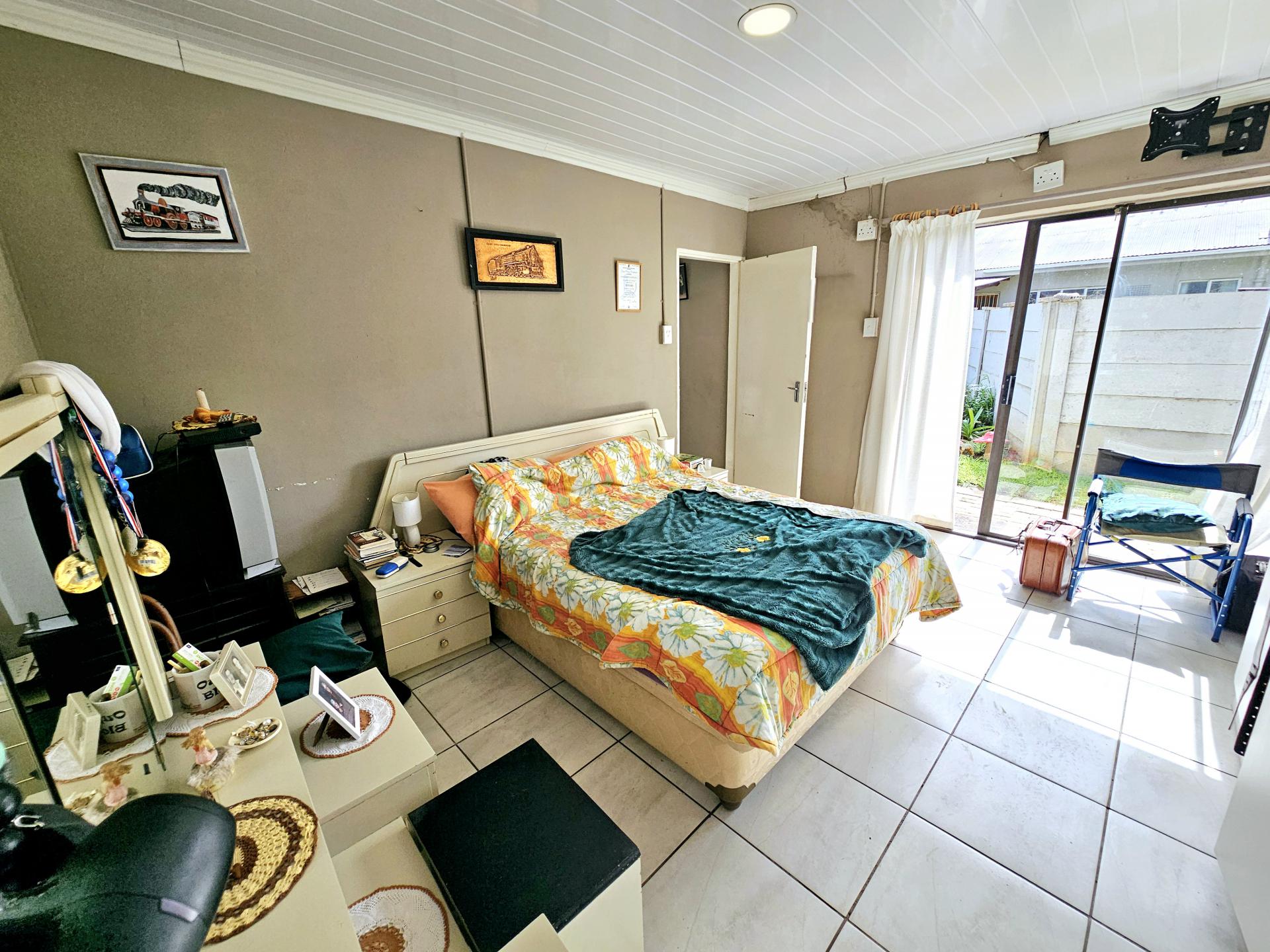 Bed Room 1 of property in Hospitaalpark