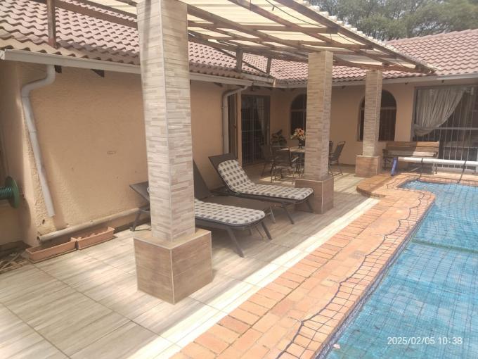 4 Bedroom House for Sale For Sale in Dalpark - MR674269