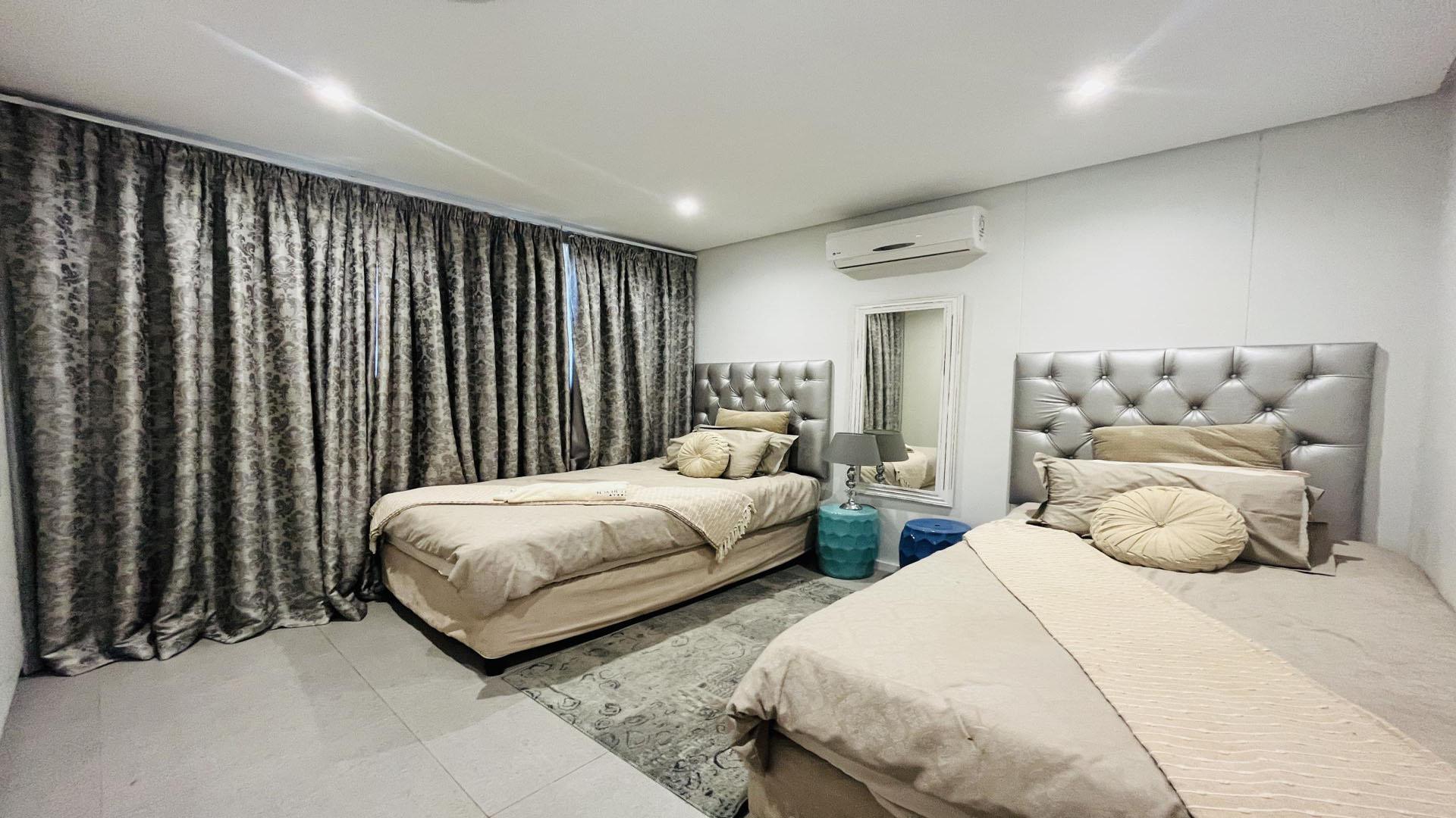 Bed Room 1 - 14 square meters of property in Hillhead