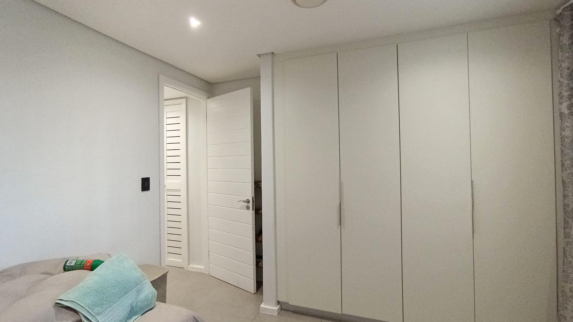 Bed Room 1 - 14 square meters of property in Hillhead