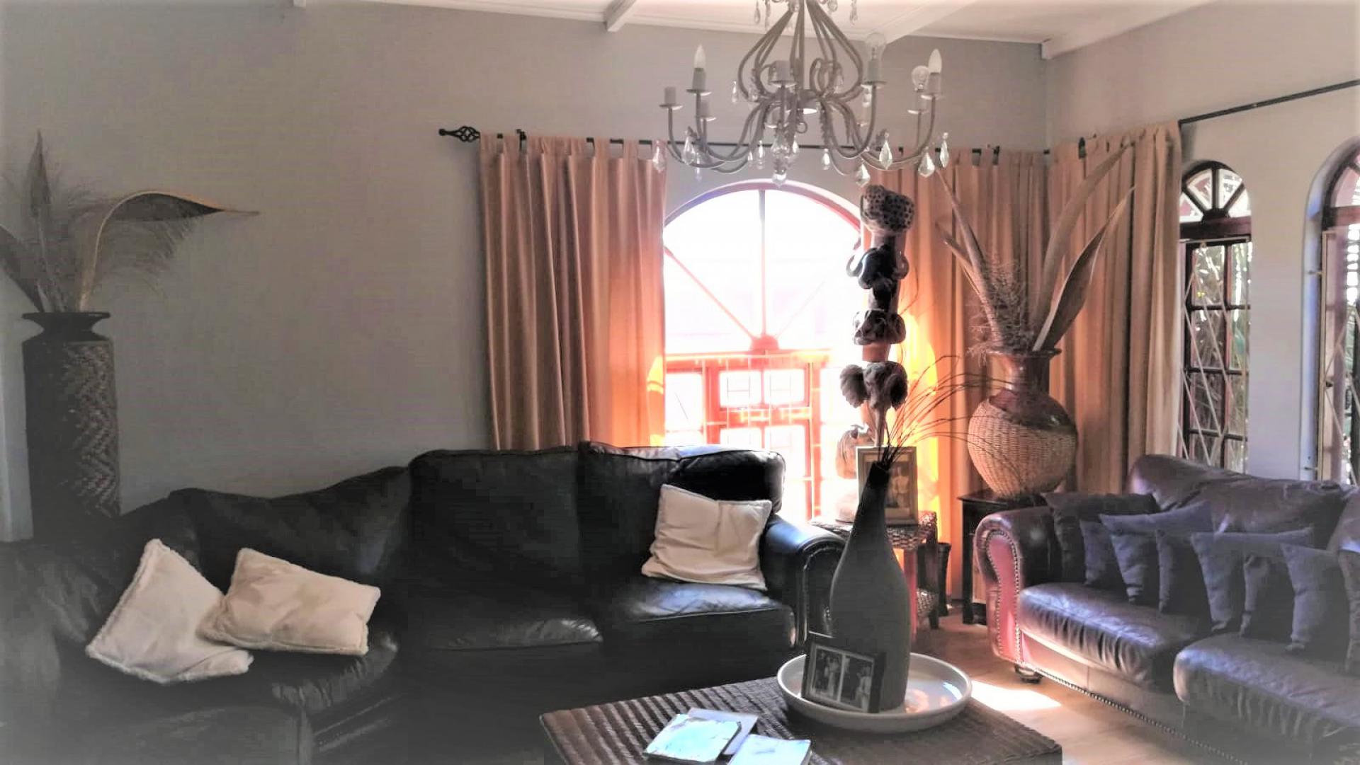  of property in Parow Central