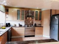  of property in Suideroord