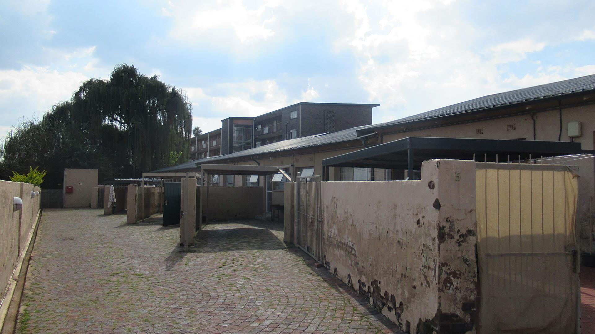 Front View of property in Hamberg