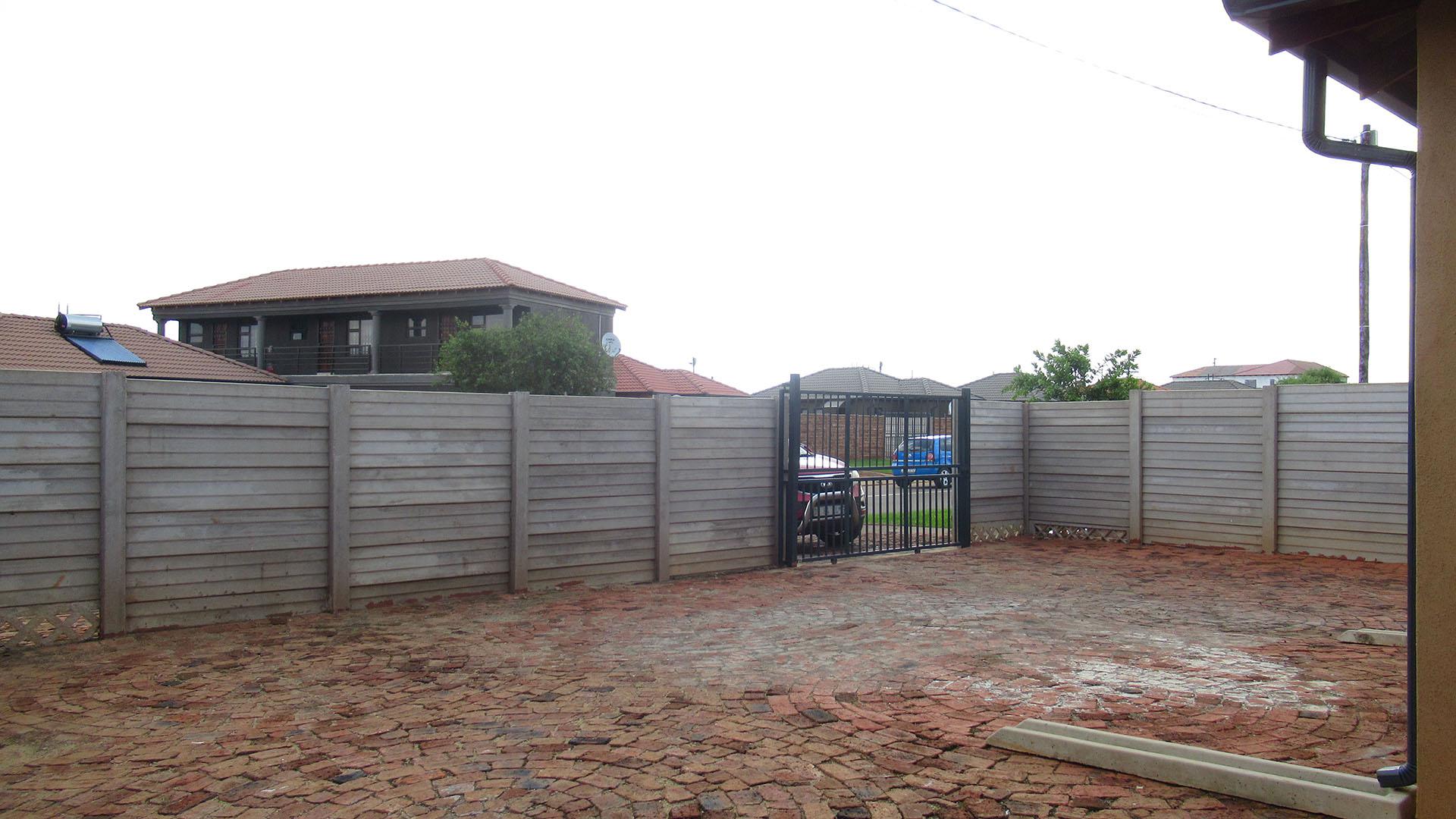 Front View of property in Protea Glen