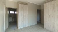 Main Bedroom - 14 square meters of property in Rooihuiskraal North