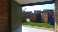 Patio - 9 square meters of property in Rooihuiskraal North