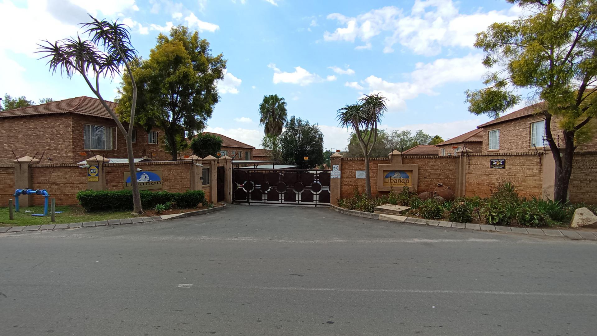 Front View of property in Sonneglans