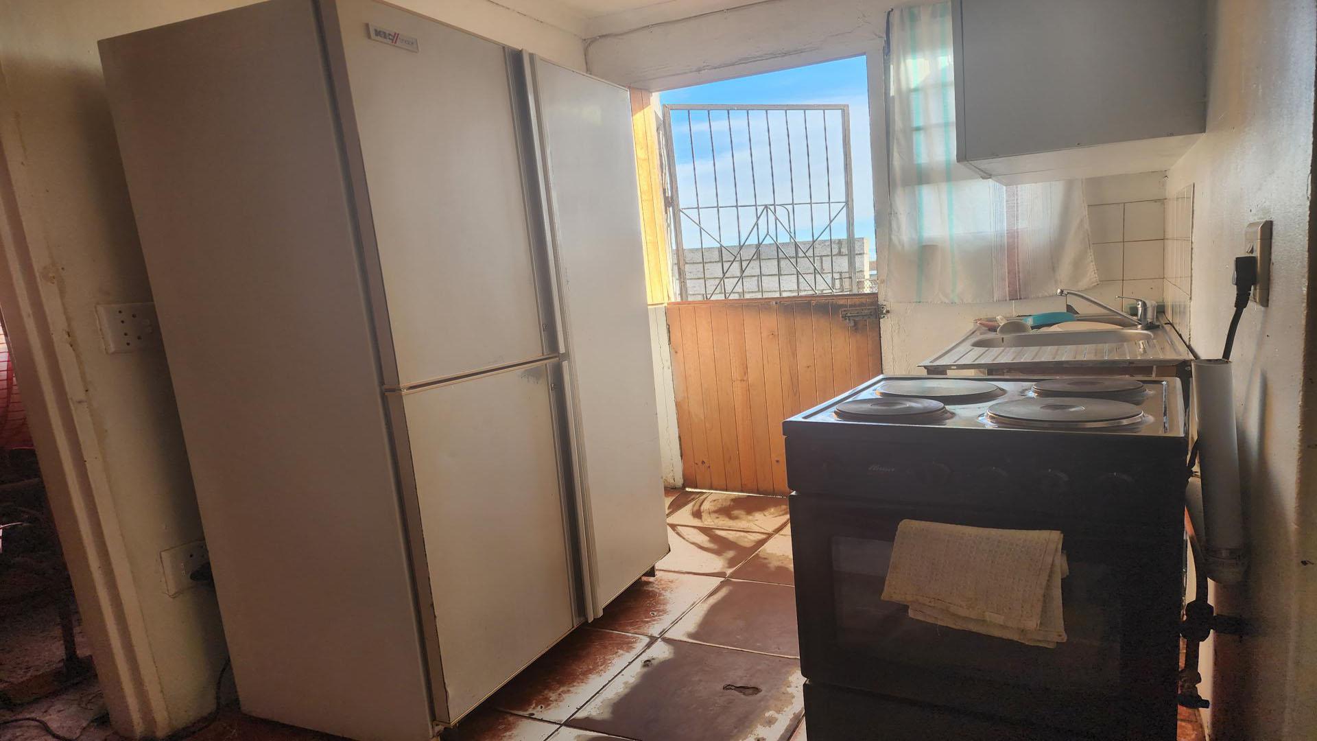 Kitchen of property in Gelvandale