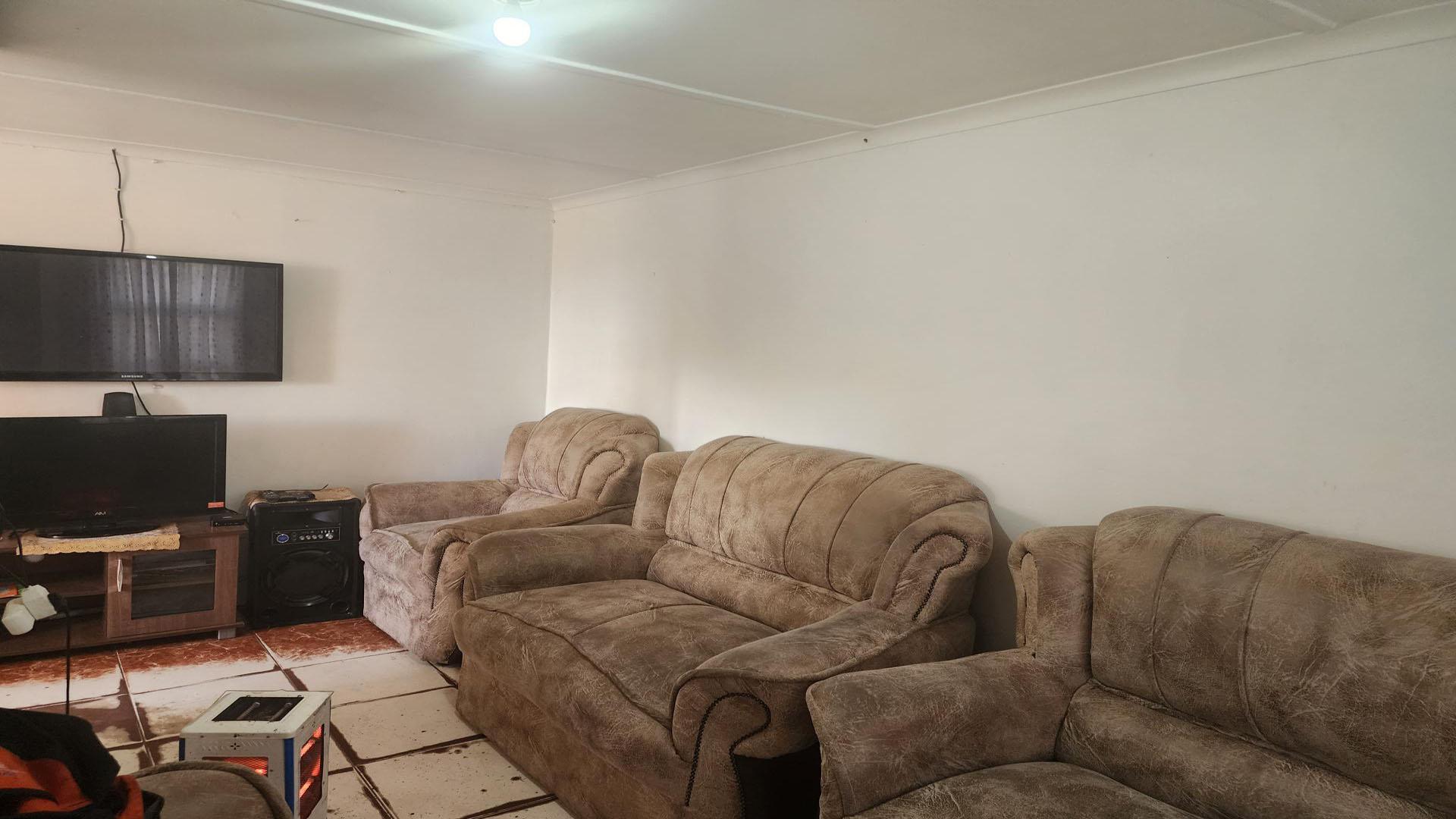 Lounges of property in Gelvandale