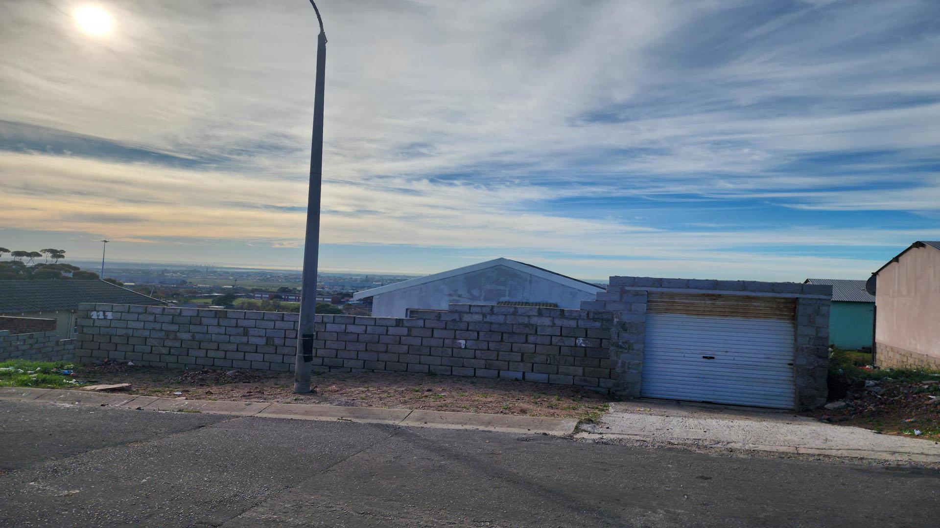 Front View of property in Gelvandale