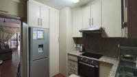 Kitchen - 9 square meters of property in Berkshire Downs