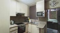 Kitchen - 9 square meters of property in Berkshire Downs