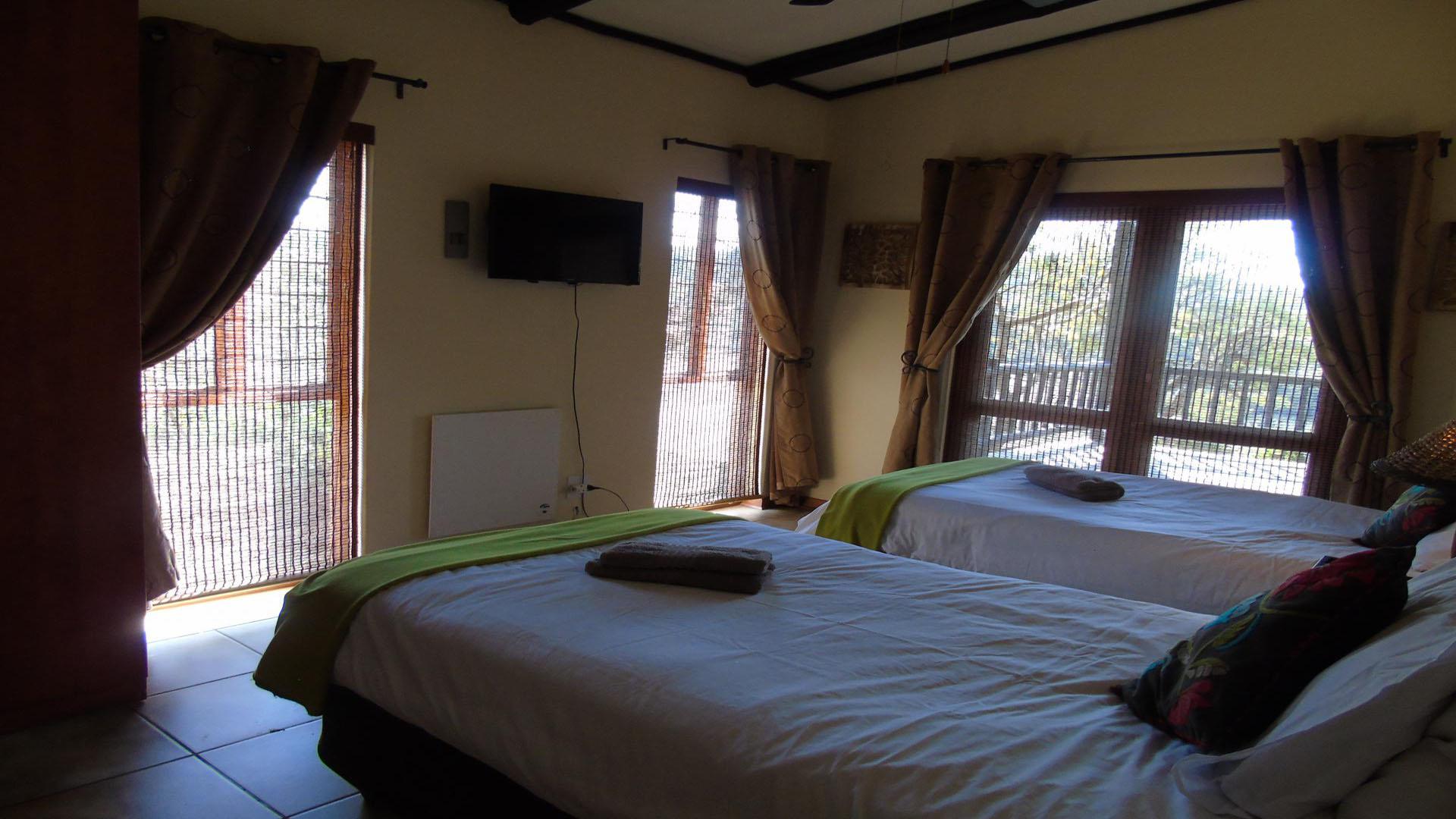 Bed Room 1 of property in Hazyview