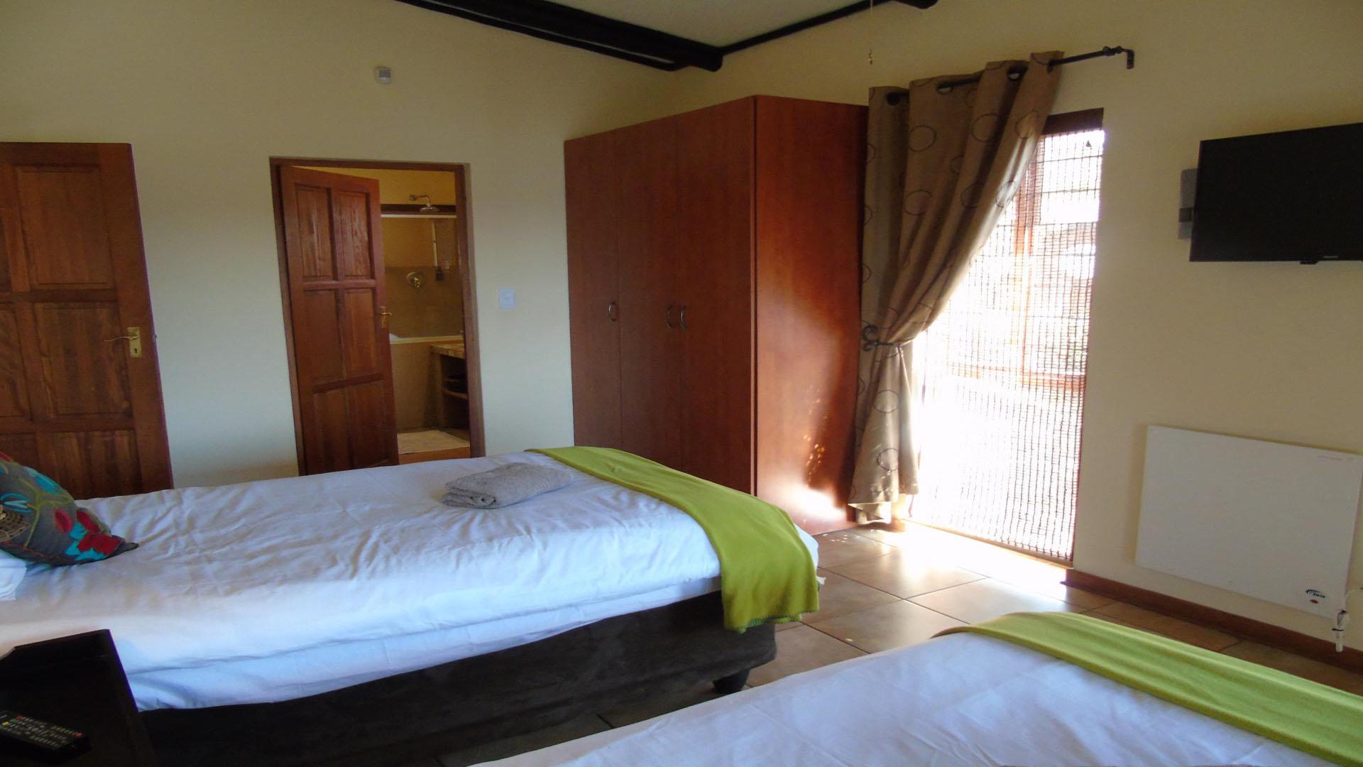 Bed Room 1 of property in Hazyview