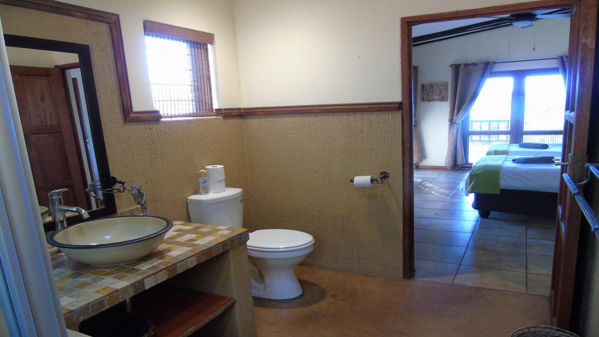 Bathroom 1 of property in Hazyview