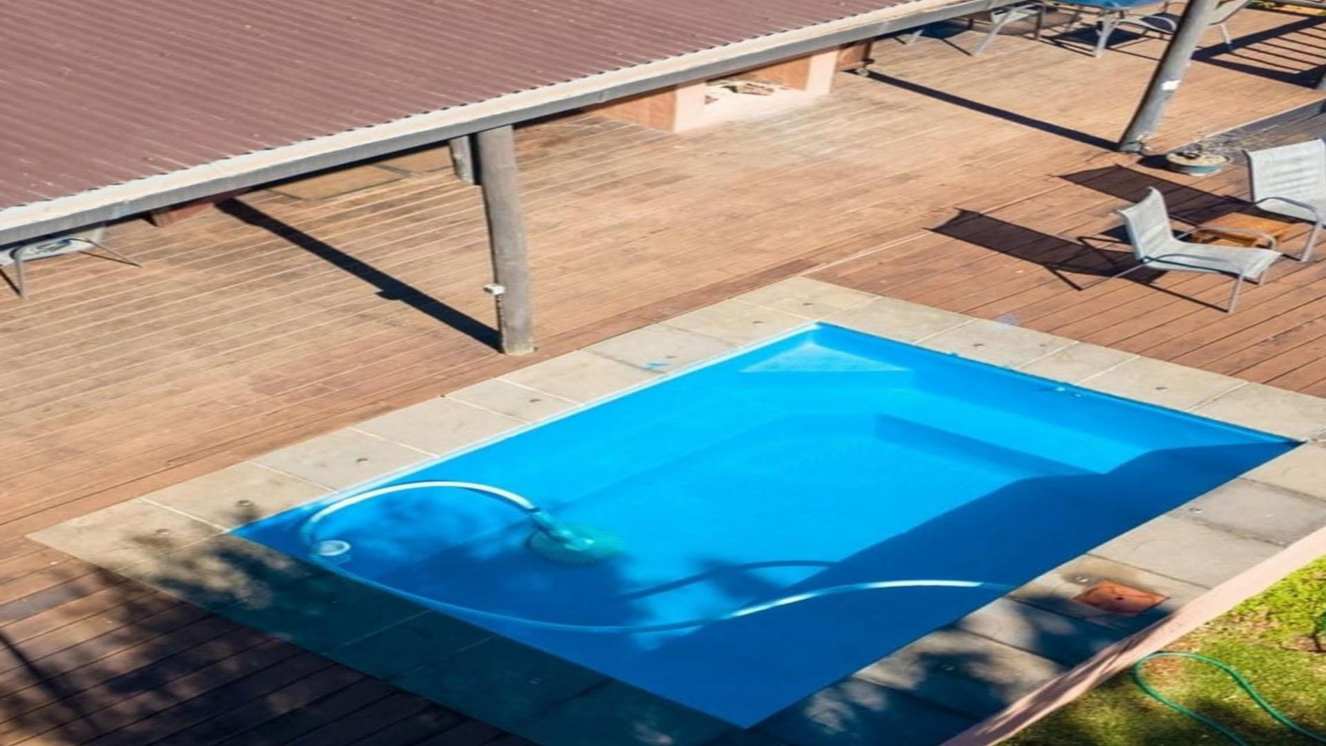 Swimming Pool of property in Hazyview