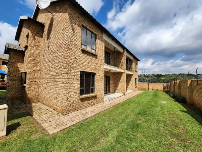2 Bedroom Apartment for Sale For Sale in South Crest - MR674496