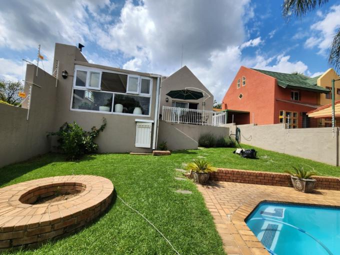 4 Bedroom House for Sale For Sale in Elandshaven - MR674498
