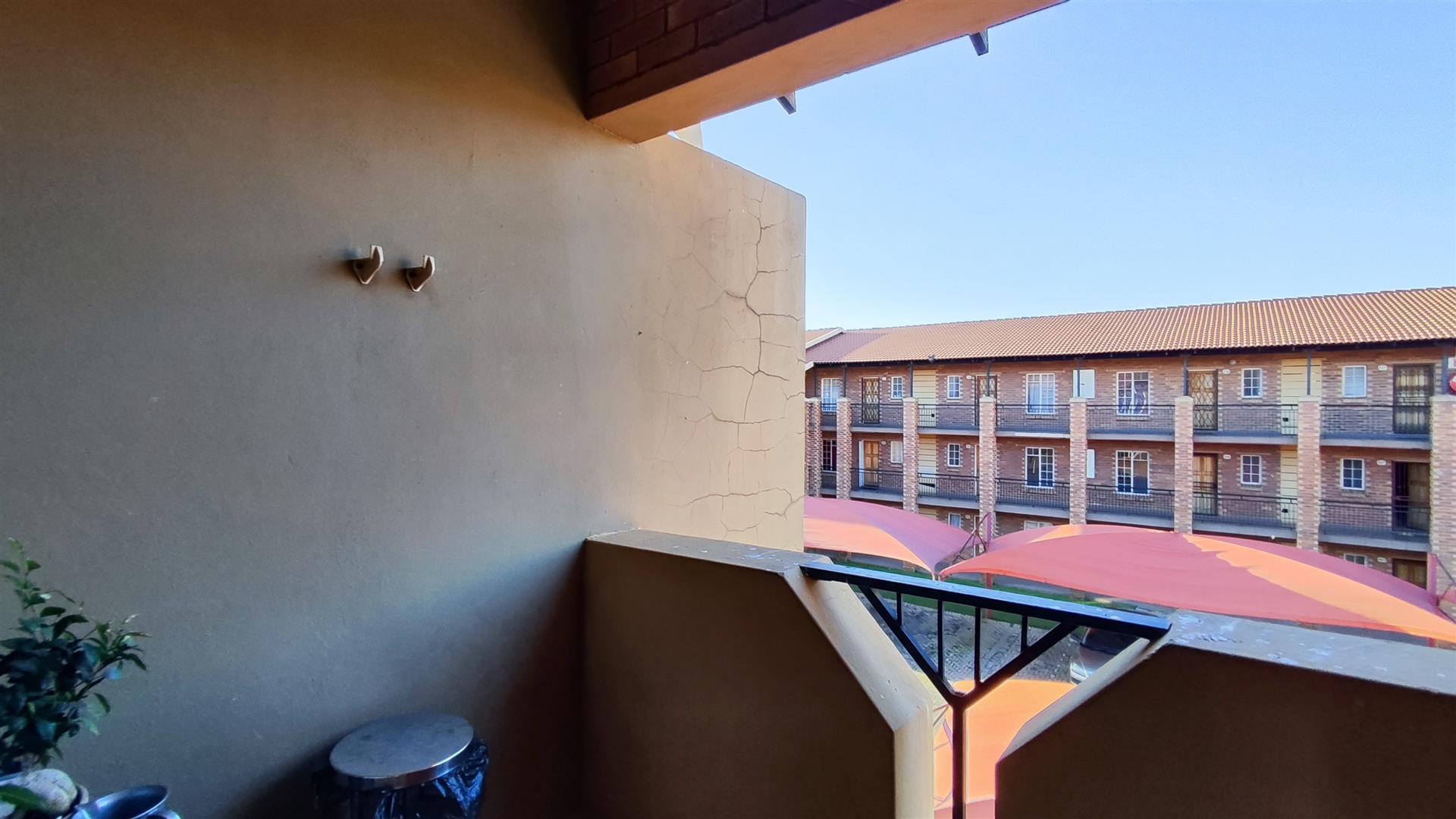 Balcony - 5 square meters of property in Comet