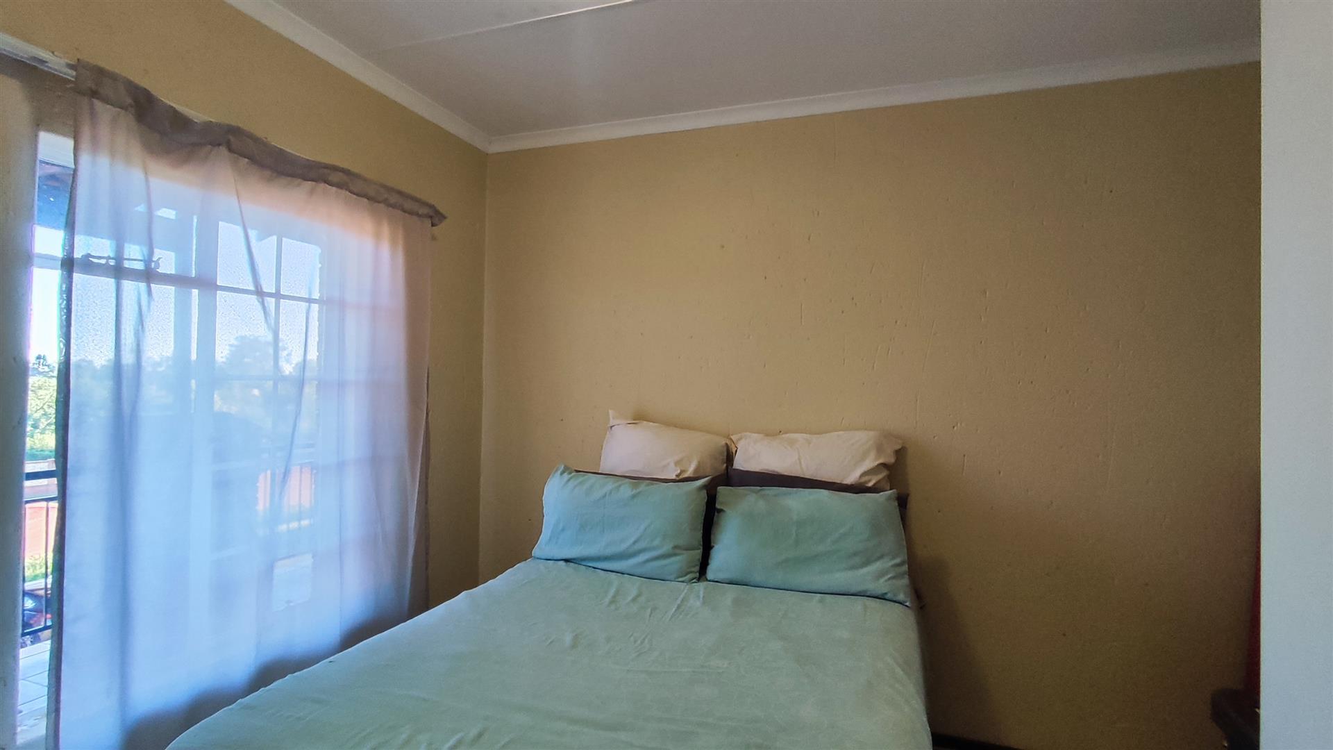 Bed Room 2 - 10 square meters of property in Comet