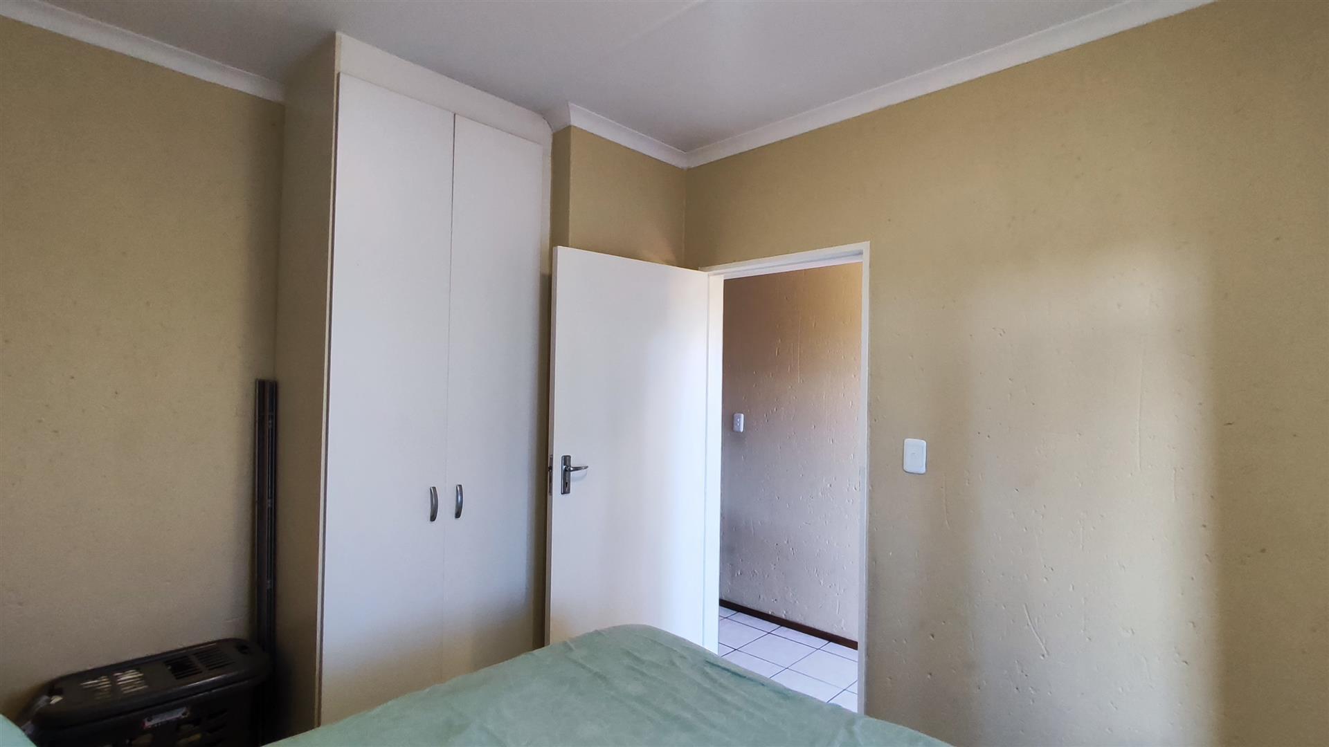 Bed Room 2 - 10 square meters of property in Comet