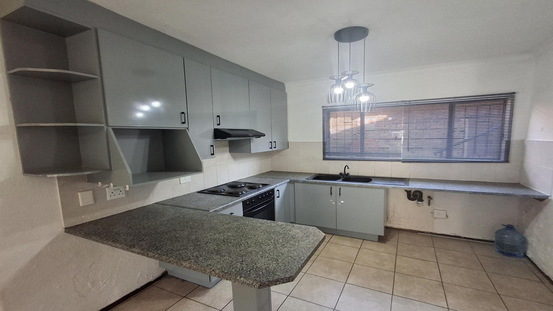 Kitchen of property in Edleen
