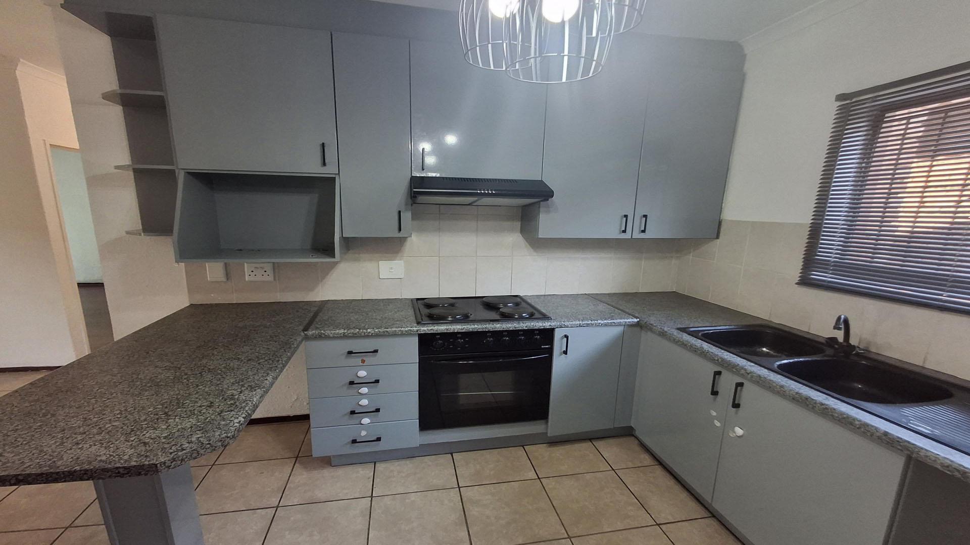 Kitchen of property in Edleen