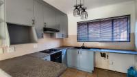 Kitchen - 10 square meters of property in Edleen